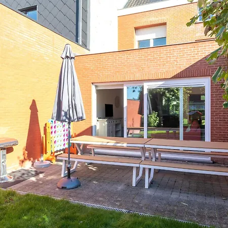 Spacious With Garden, Cleaning Included *
