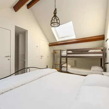 Spacious With Garden, Cleaning Included Holiday home Nieuwpoort